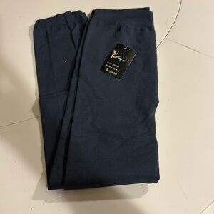 🌺 NWT fleeced lined navy blue leggings